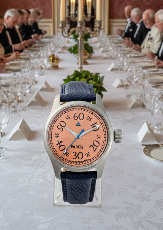 PAROS Watch at a dining